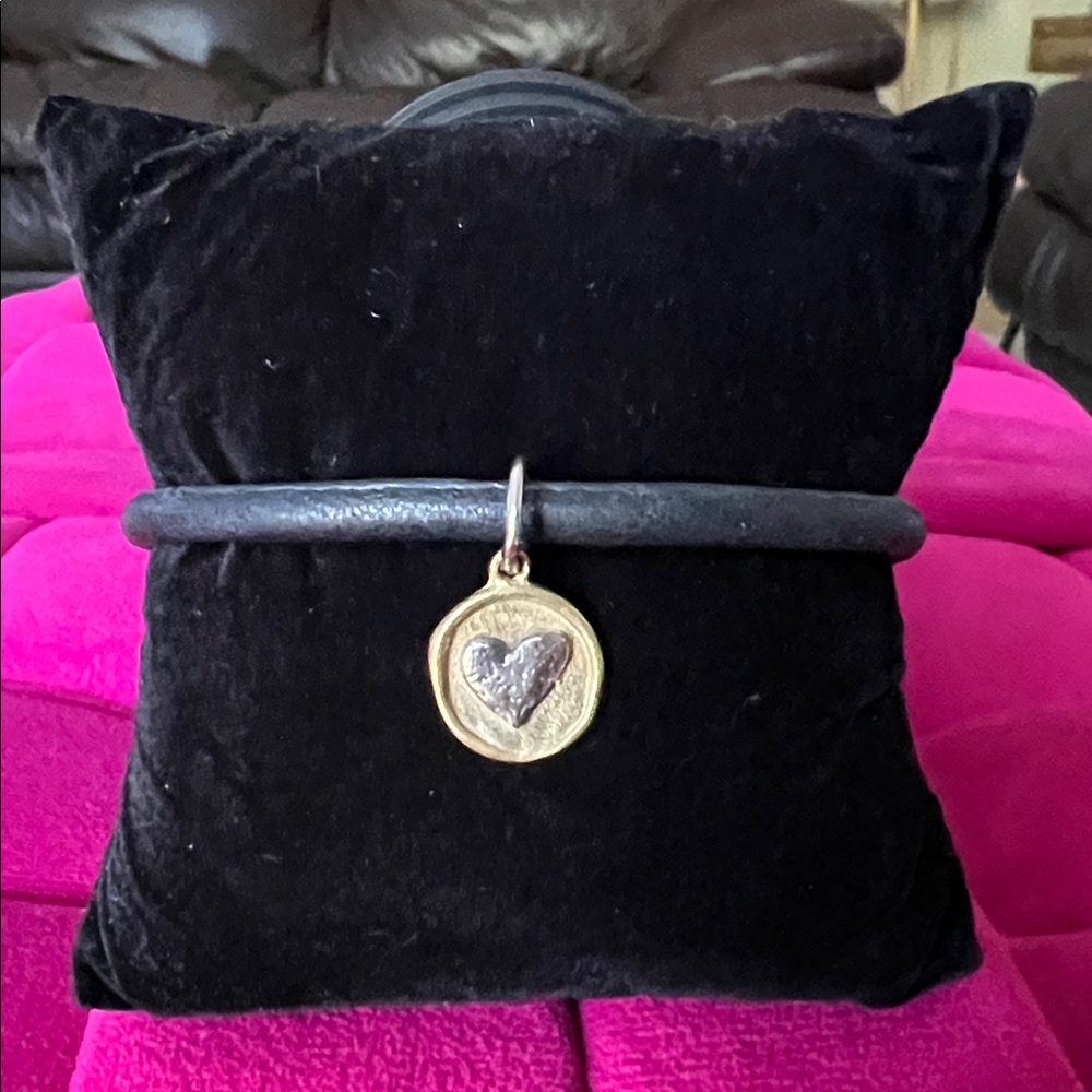 Henri Bendel Vintage Leather Bracelet-EUC - Picture 2 of 7